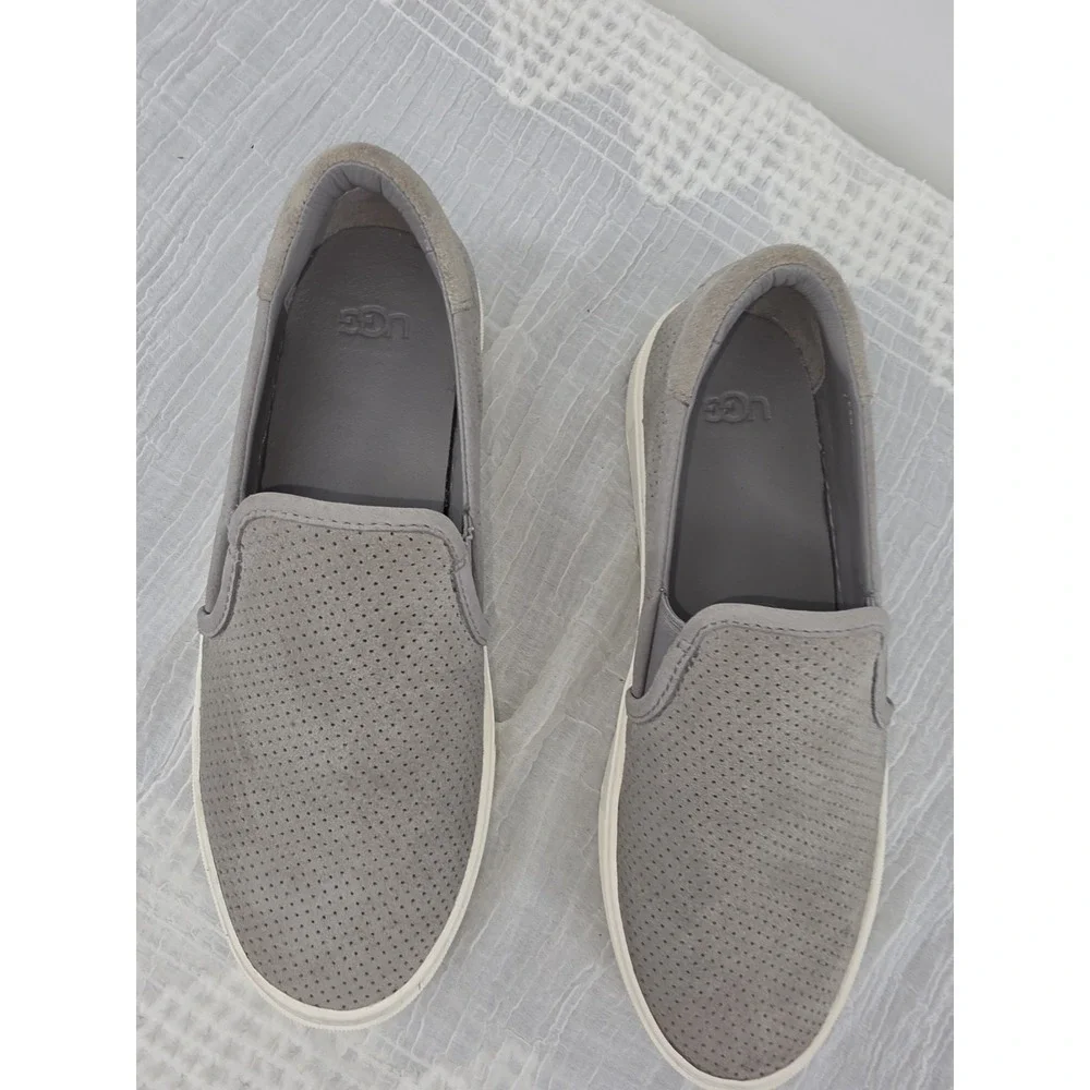 Women's UGG Abies Gray Suede Slip-On Sneakers Size 8 EU 39 Comfort Shoes Flats